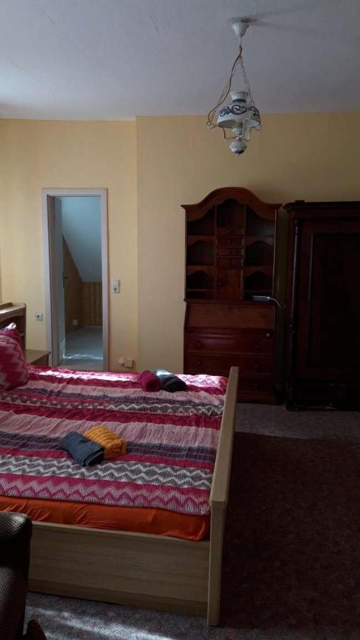 Отель " Art Ddr" Eig Bad Dir Im Zim, 3 Og, Treppensteigen Kein Fruehhstueck Keine Kueche Nur Uebernachtung Parkpl, Wifi, Blankenb Бланкенбург Экстерьер фото